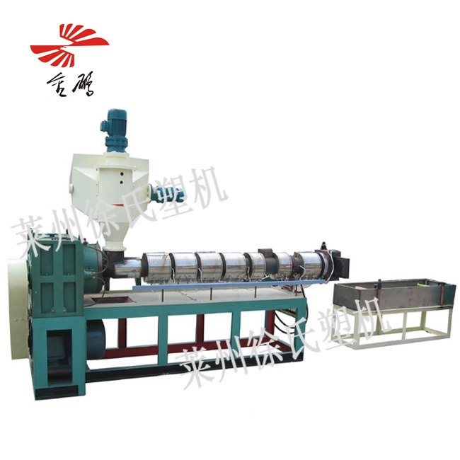 Automatic waste plastic granulator